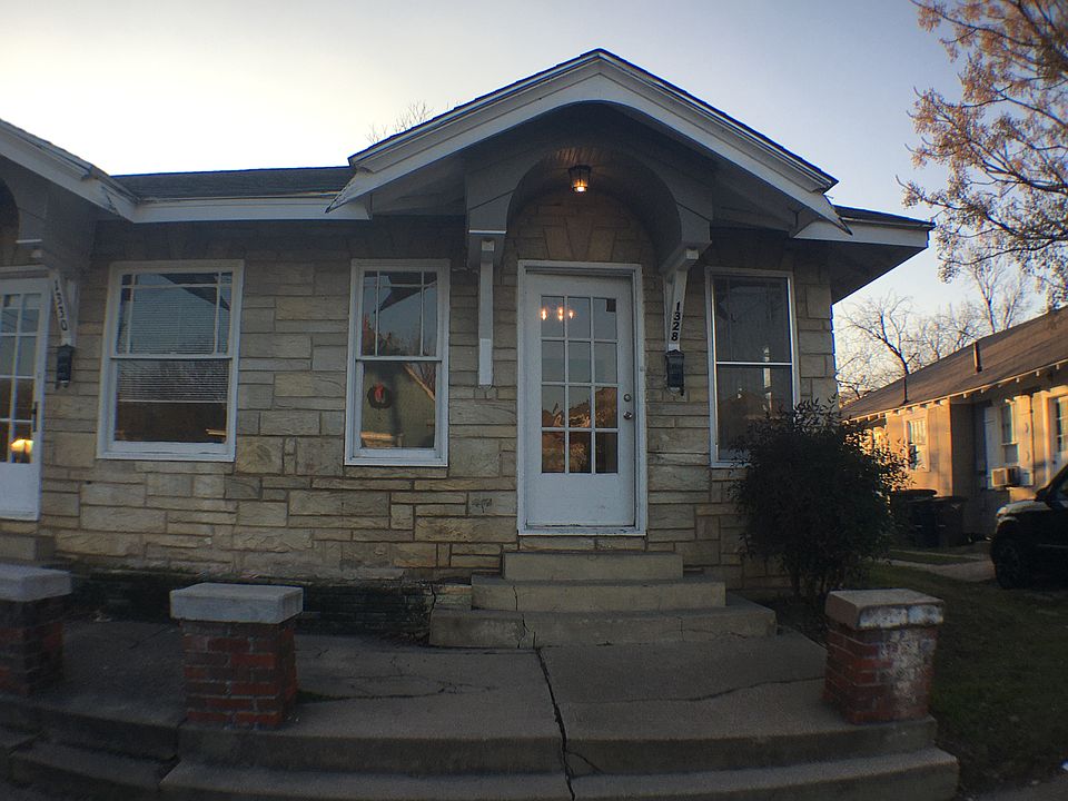 Front Entrance off or Fairmount Ave looking West