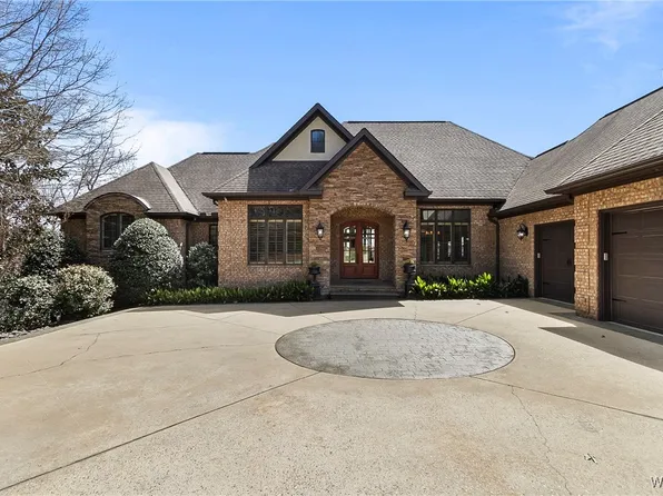 10416 Harbourtowne Dr, Northport, AL 35475