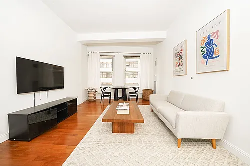 88 Greenwich St Photo 1