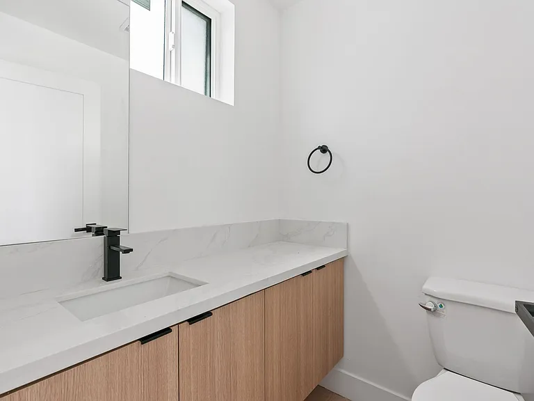 2637 S Garth Ave — Photo 7