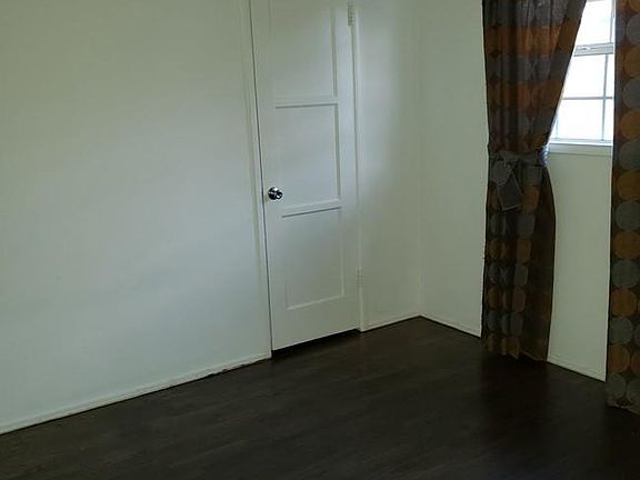 5th image of 3760 W 135th St