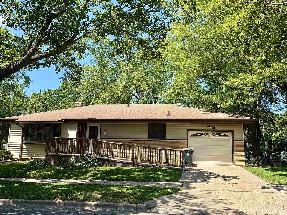 1st image of 1002 Monica Ln