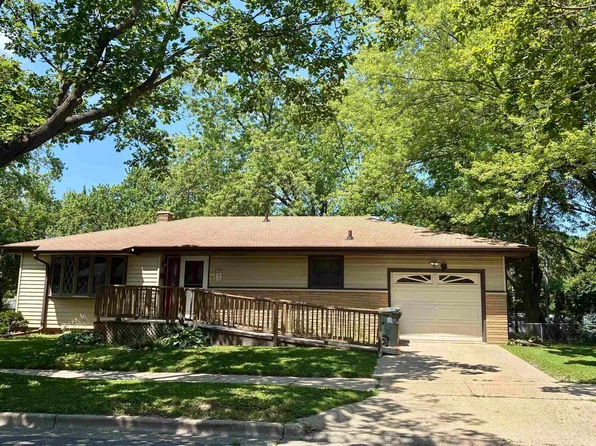 1002 Monica Ln, Madison, WI 53704
