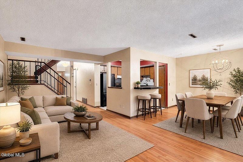 4th image of 14 Brenden Court