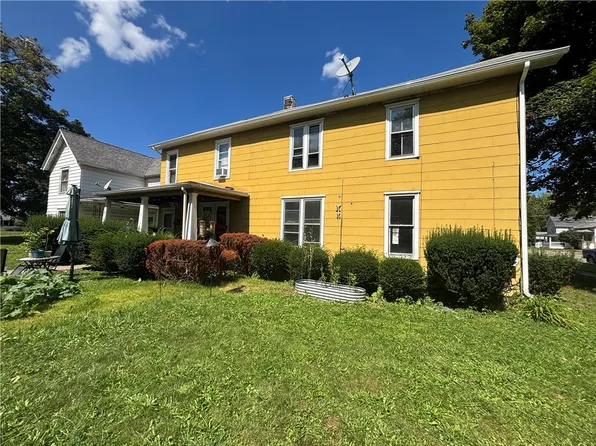 297 E 2nd St, Corning, NY 14830