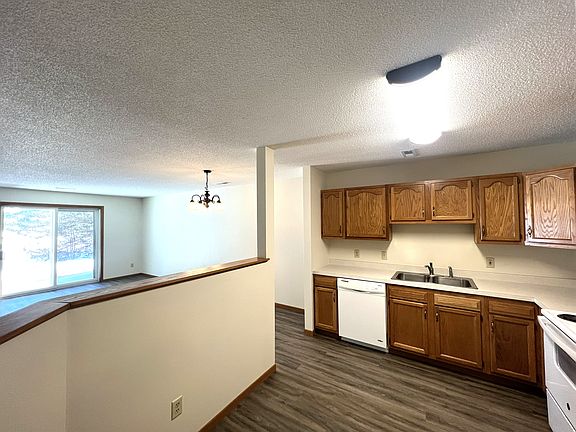 4th image of 852 Highview Dr Unit C