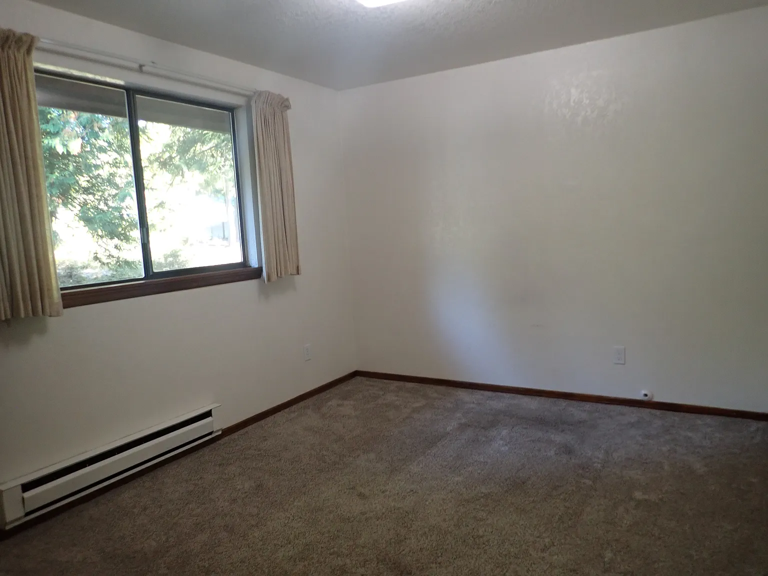 3 bed, 1150 sqft, $1,795 — Photo 4