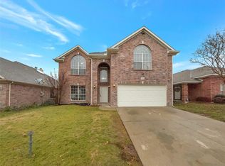 4444 Stepping Stone Dr, Fort Worth, TX 76123