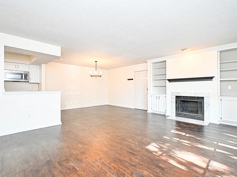 3021 Stratford Ct #1 — Photo 19