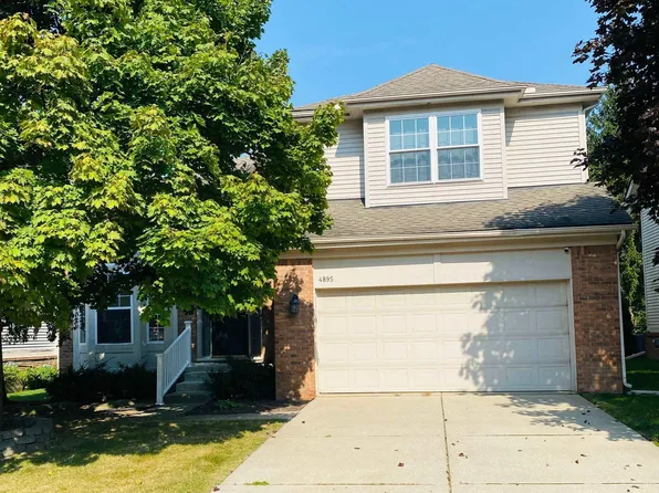 4895 Carrington Dr, Rochester, MI 48306
