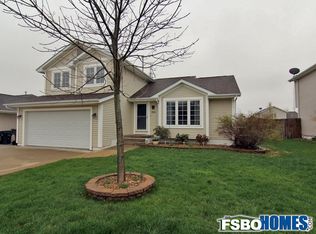 725 73rd St NE, Cedar Rapids, IA 52402
