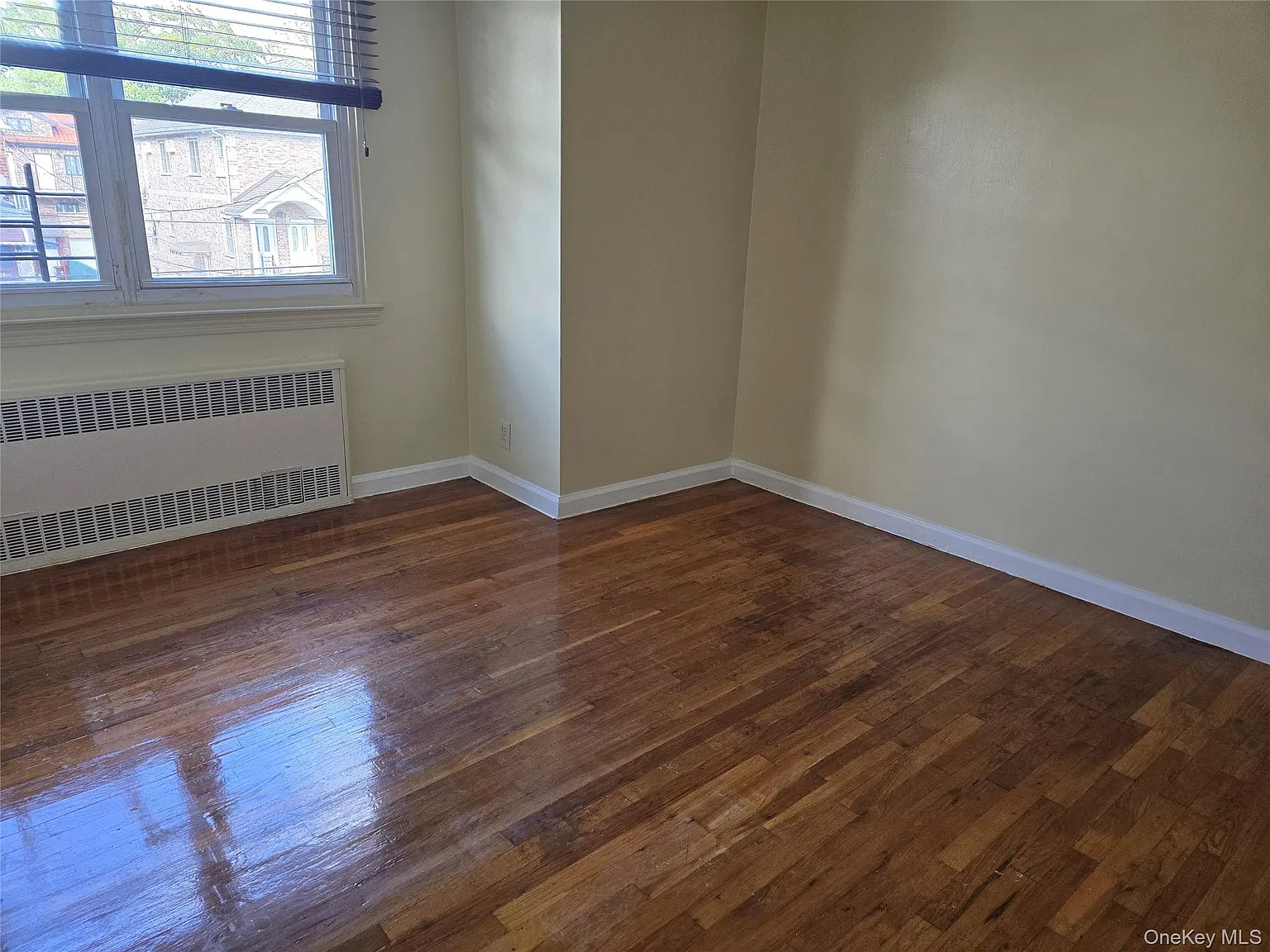 2 bed, 1.5 bath, 1000 sqft, $2,700 — Photo 2