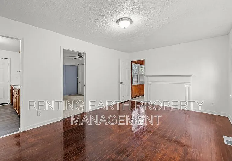 5025 43rd Pl N — Photo 8