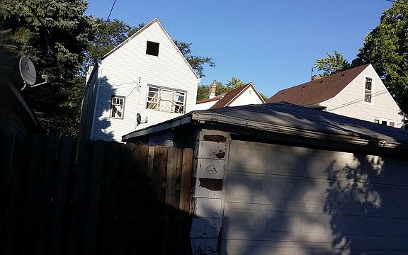 4th image of 3106 N Monticello Ave