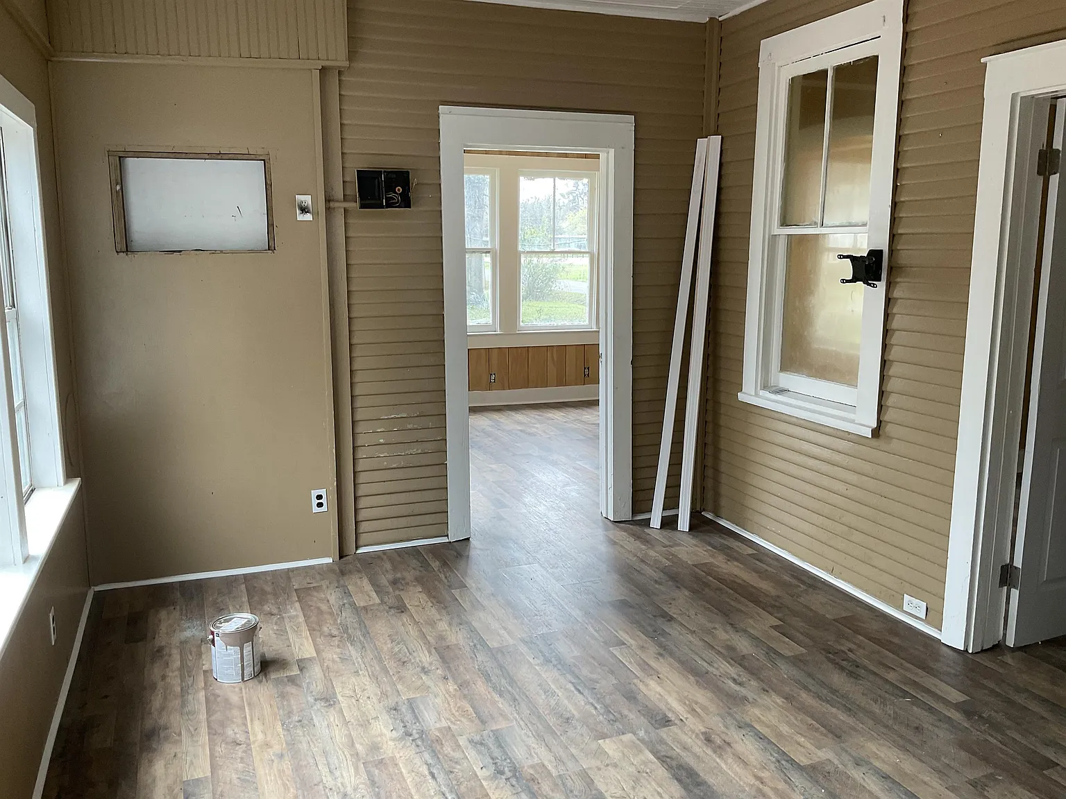 4305 Byron Avenue - 1 — Photo 2
