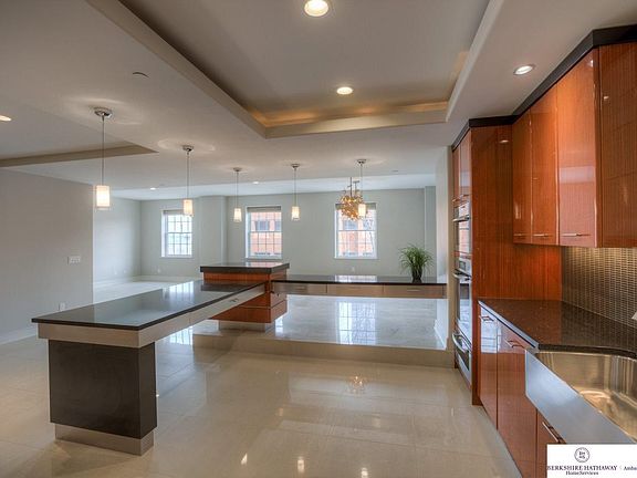 3rd image of 1403 Farnam Street 302 #302