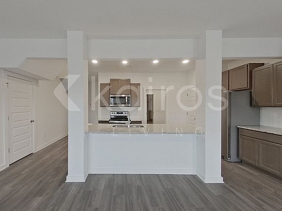 5th image of 6131 Taramore Ln NW
