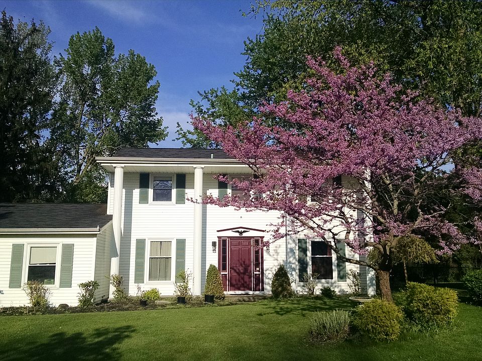 1st image of 1 Carriage Cir