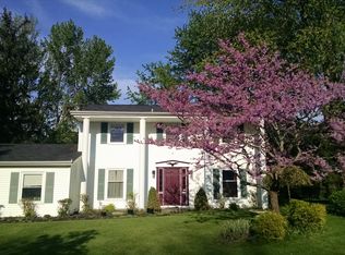 1 Carriage Cir, Buffalo, NY 14221