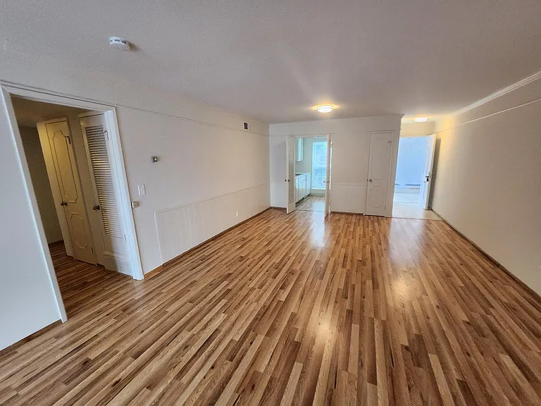 1931 California St #9 — Photo 15