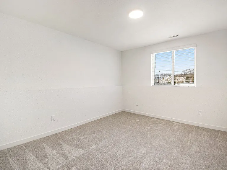 7320 Sessile Cir — Photo 15