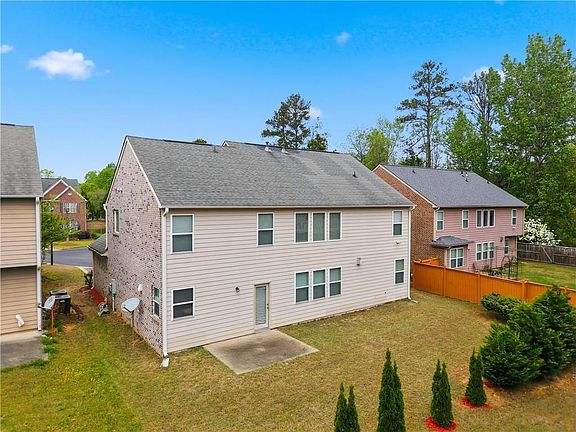 4th image of 2572 Larson Creek Way
