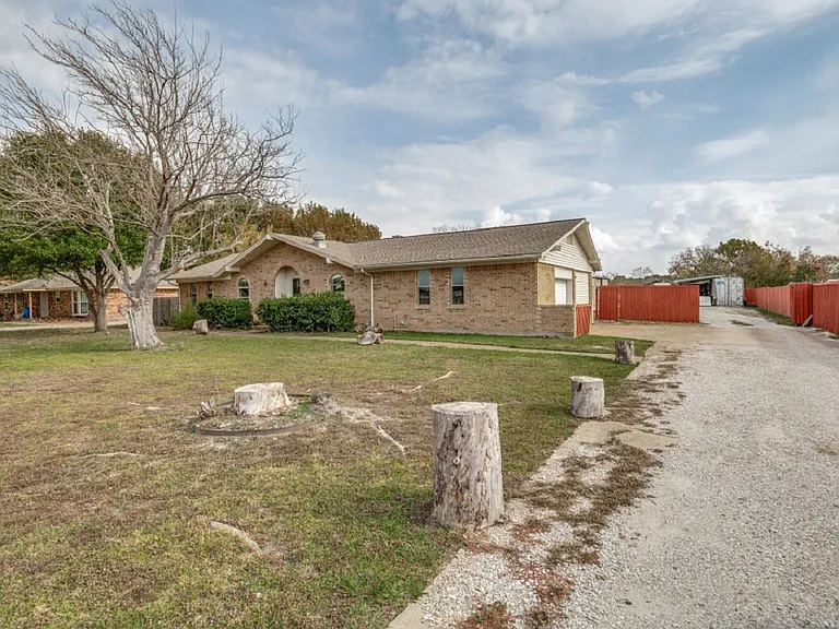 3550 Whiteley Rd — Photo 3