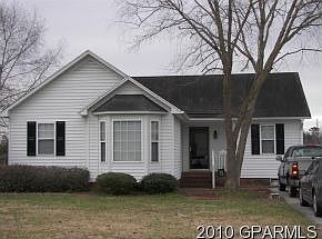 1st image of 1601 Cedar Ln