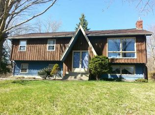 22 Fieldstone Ln, Coventry, CT 06238