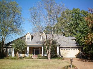 305 Oak Hollow Dr, Madison, MS 39110