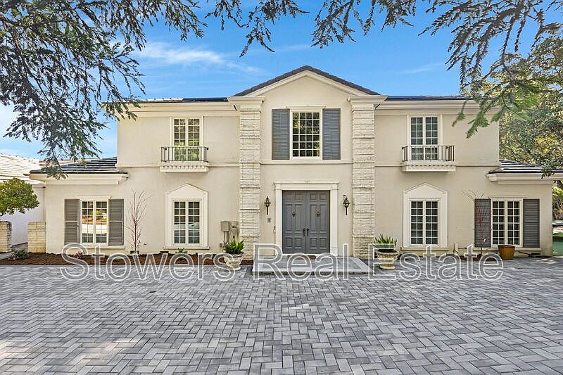 1st image of 345 Montair Dr