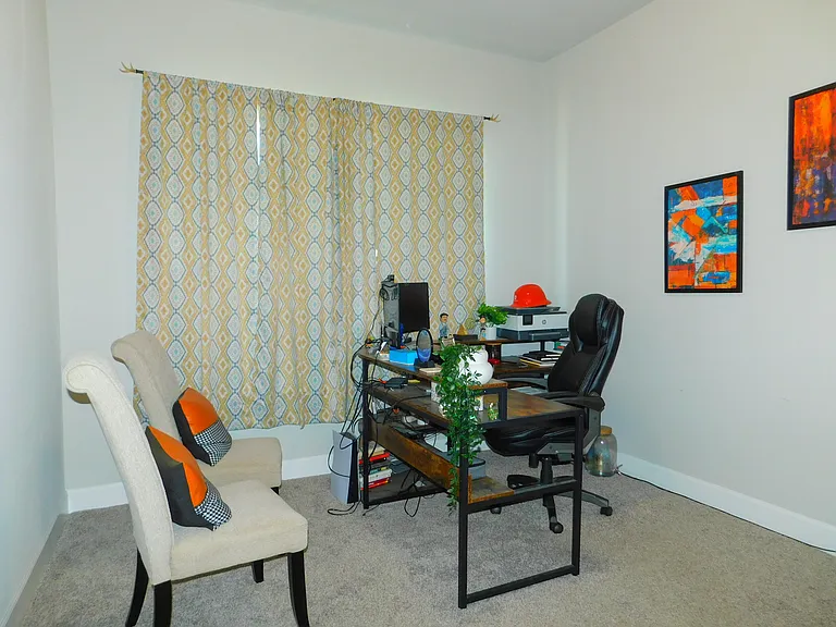 1021 Pitch Pine St — Photo 18