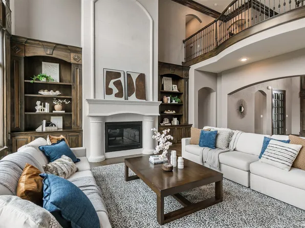 1723 Glenleven Ter, West Des Moines, IA 50266