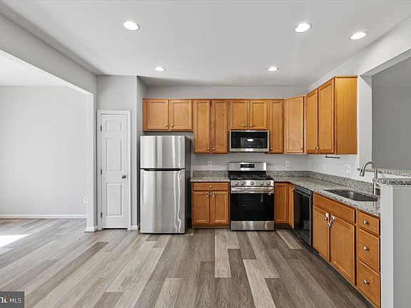 5th image of 12749 Stone Lined Cir