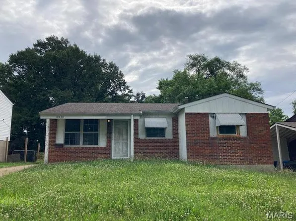 10430 Castle Dr, Saint Louis, MO 63136
