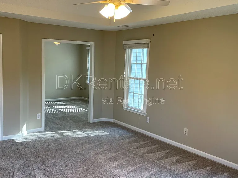 416 Carmain Ln NW — Photo 32