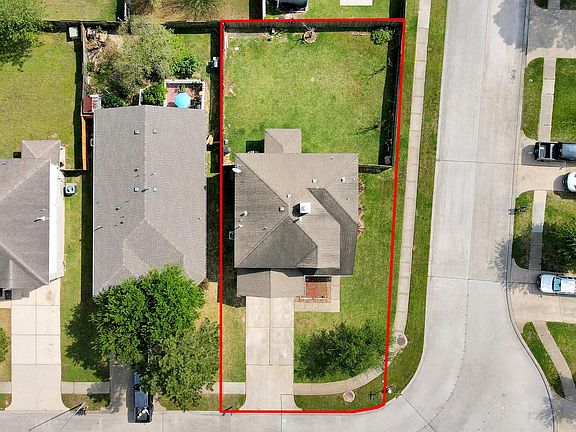 2nd image of 2406 Gwenfair Dr