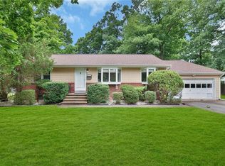 10 Leona Ave, New City, NY 10956