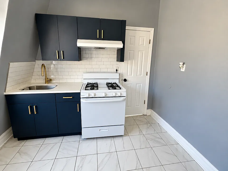 447 Irvine Turner Blvd #3
