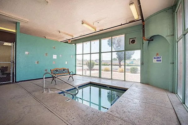 Desert Creek Apartments — Photo 4