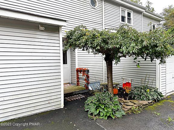 2nd image of 276 Nittany Ct