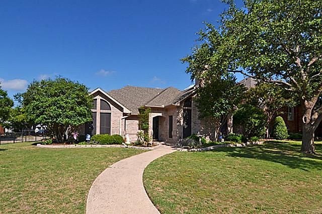 1st image of 2661 Daisy Ln