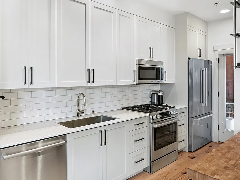 2023 S Washington St #B — Photo 6