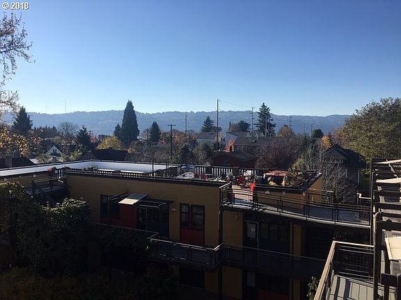3rd image of 2525 N Killingsworth St APT 307