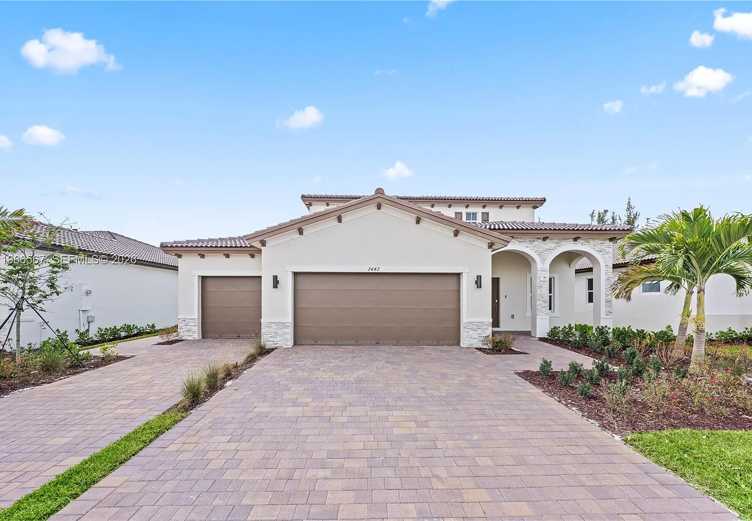 3 bed, 2.5 bath, $3,300 — Photo 1