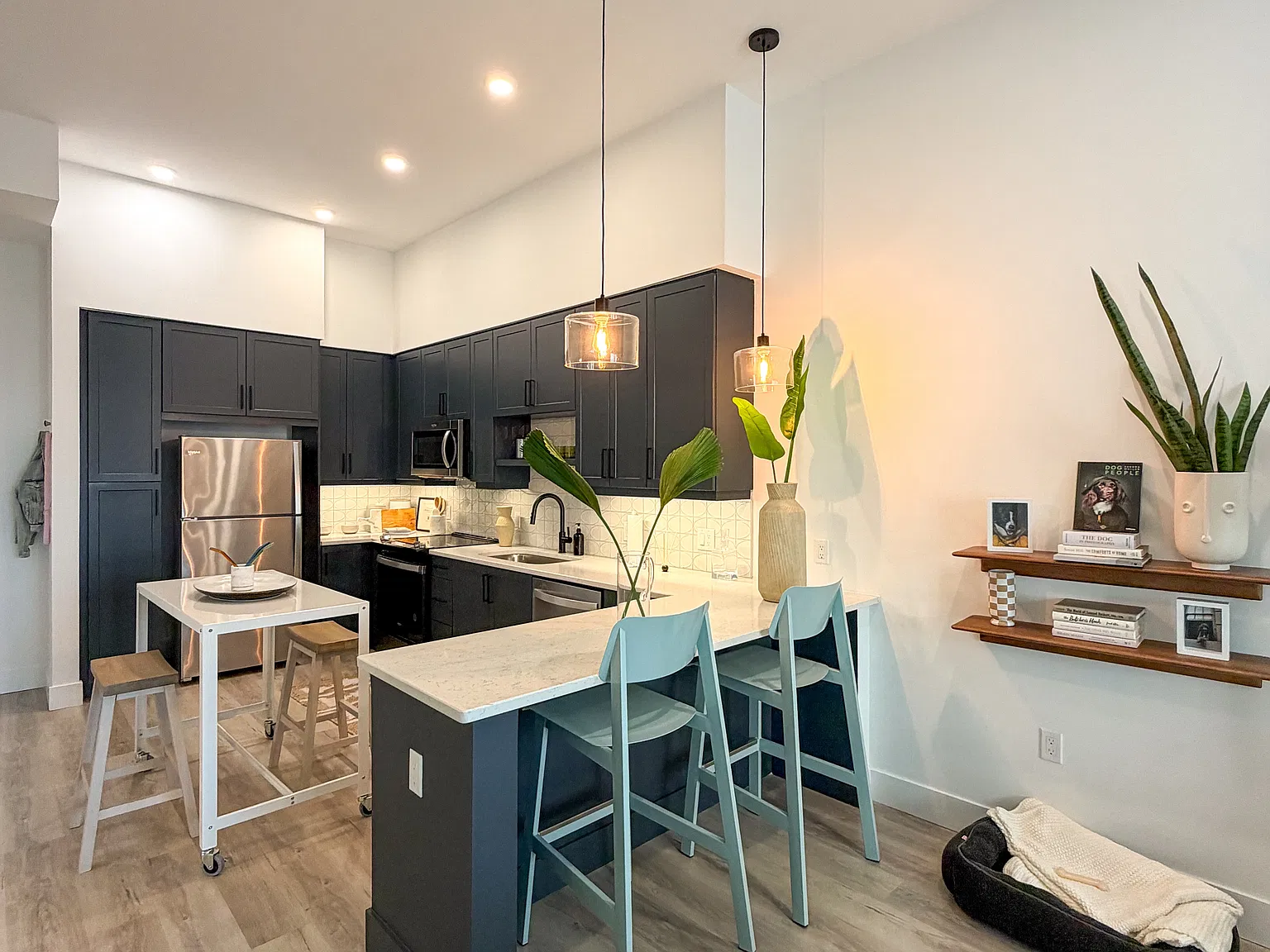 1 bed, 650 sqft, $2,440 — Photo 3