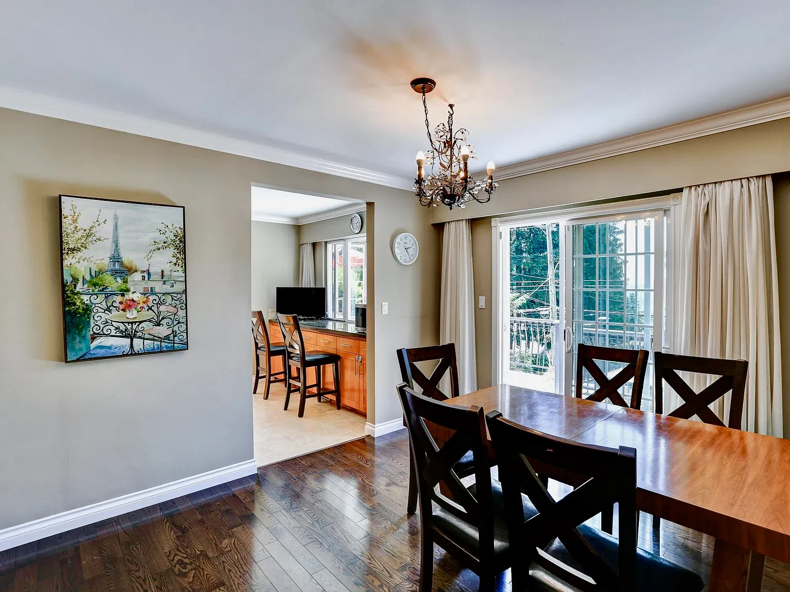 3 bed, 1300 sqft, $4,495 — Photo 3