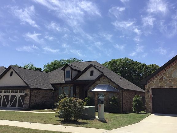 3rd image of 18884 Spanish Oak Ct