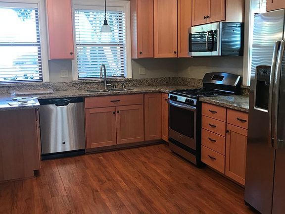 5th image of 611 D St #D