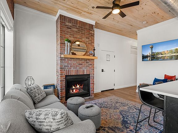 4th image of 118 Court Ave #5